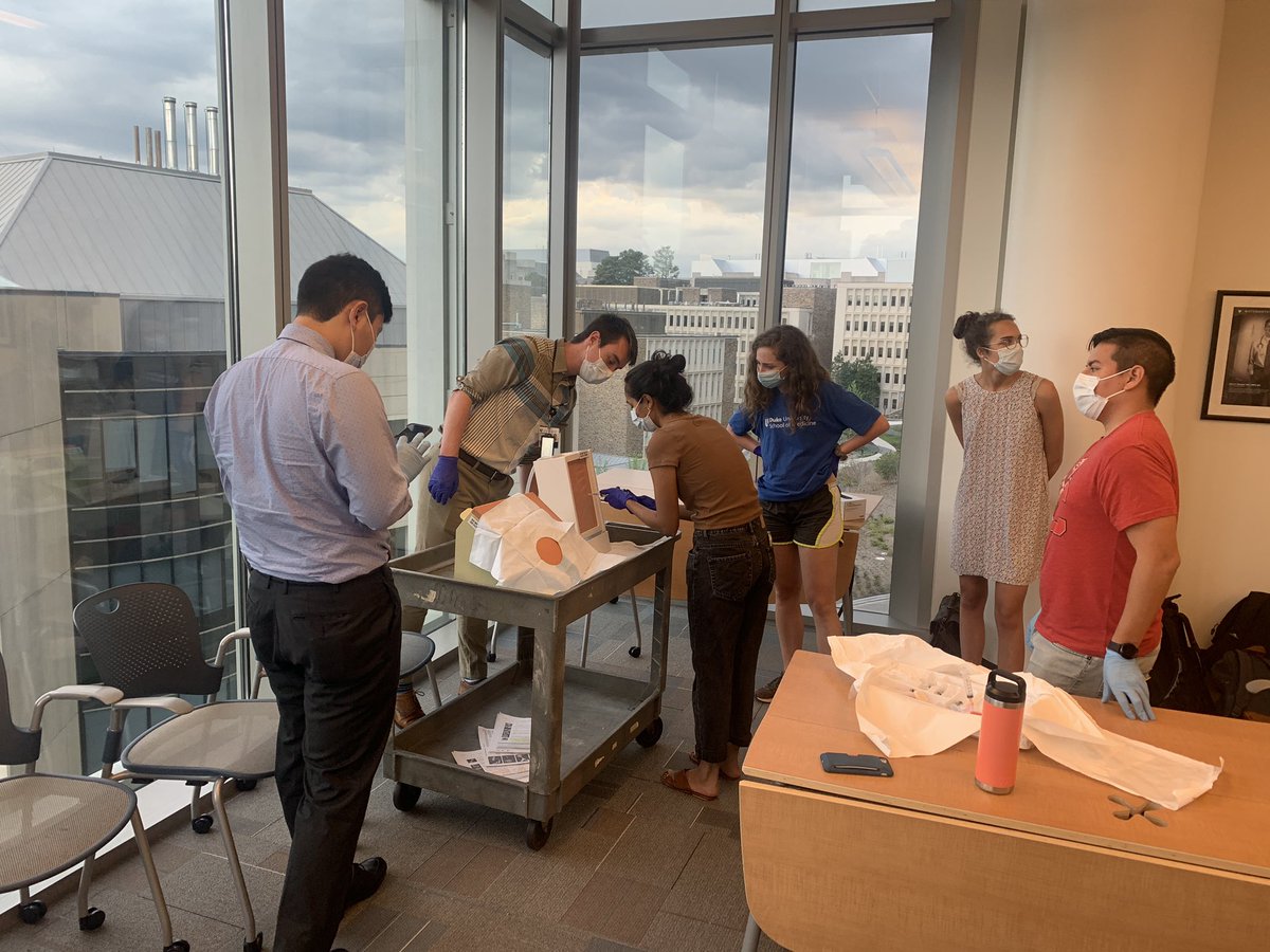Robert Harrison (@robharrisonmd) on Twitter photo Great time helping out with a student procedural training night organized by the Duke Int Med interest group and the amazing <a href="/LizHankollariMD/">Liz Hankollari</a>. The future is in good hands. Thanks to the residents who did the hands on training. <a href="/IMResidencyDuke/">Duke IM Residency</a> <a href="/DukeMedSchool/">Duke University School of Medicine</a> Great time helping out with a student procedural training night organized by the Duke Int Med interest group and the amazing <a href="/LizHankollariMD/">Liz Hankollari</a>. The future is in good hands. Thanks to the residents who did the hands on training. <a href="/IMResidencyDuke/">Duke IM Residency</a> <a href="/DukeMedSchool/">Duke University School of Medicine</a>