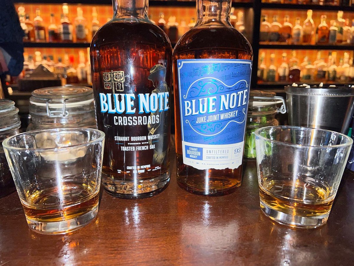 bourbonscript's tweet photo. Happy #ThirstyThursday, friends! Trying these two #BlueNoteBourbon expressions @sevengrand #Denver. Both bottles fresh-cracked. Side-by-side, the French oak on the #crossroads really shines through. Cheers! https://t.co/IWJb07KnVR