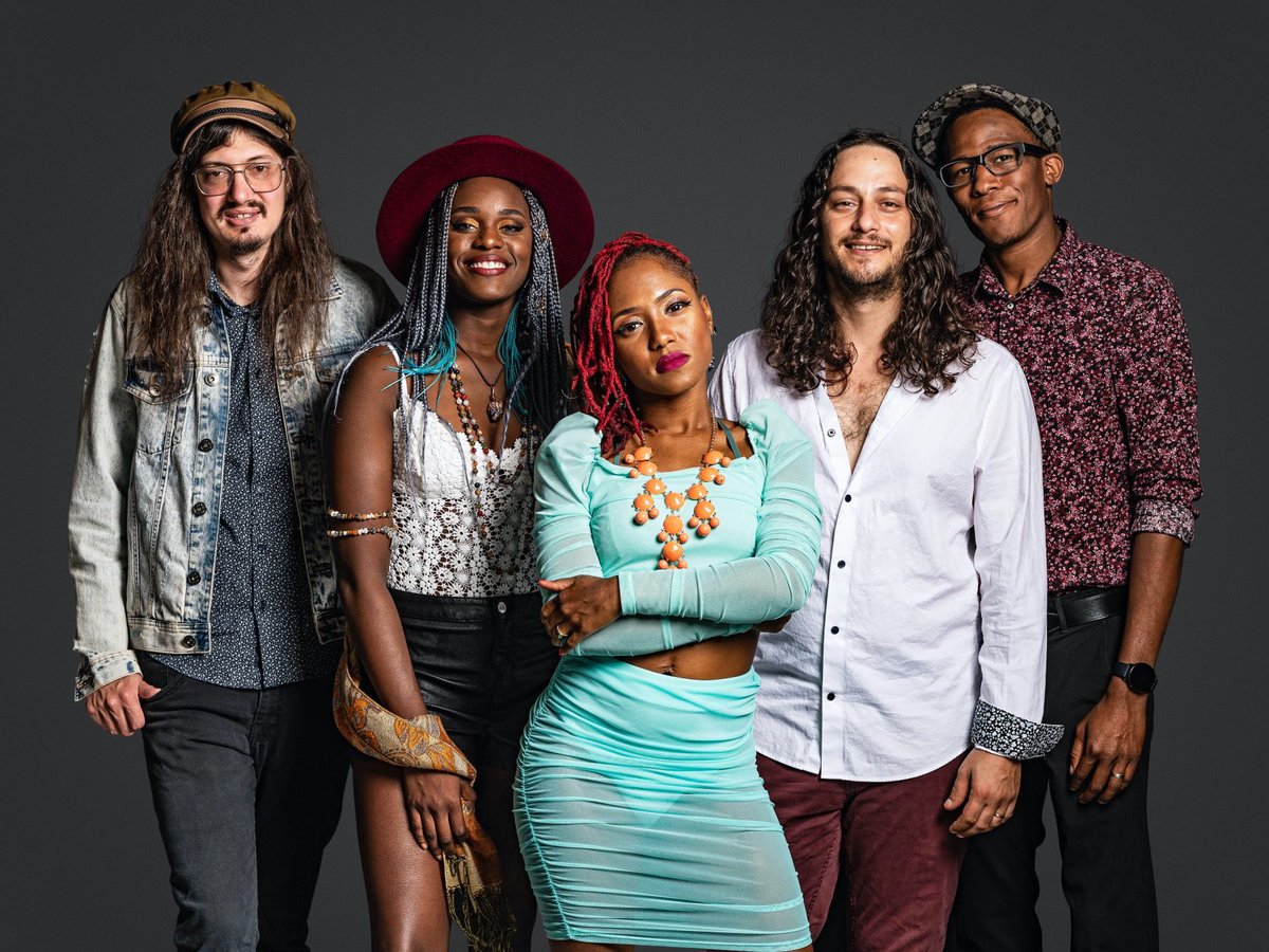 My <a href="/BluesandSoul/">Blues & Soul Magazine</a> #interview with #Grammynominated #MemphisTennesseebased #Southernsoul/#bluesquintet <a href="/SoAveMusic/">Southern Avenue</a> is #doneanddusted and #readytorun! #Upcoming #UKlivedates run from #April29 to #May05! 📖📖☎️☎️🏆🏆