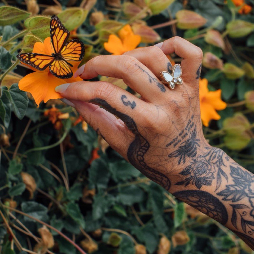 the song that means the most to me… is finally out. enjoy, butterfly wings 🦋 open.spotify.com/track/0mds7UBs…