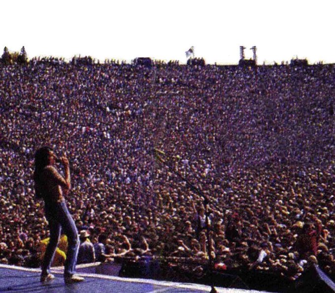 Classic Rock In Pics on Twitter "Journey performing at the Rose Bowl
