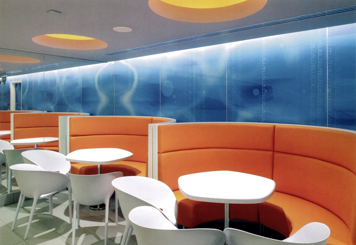 Y2K Aesthetic Institute 💽 tweet media