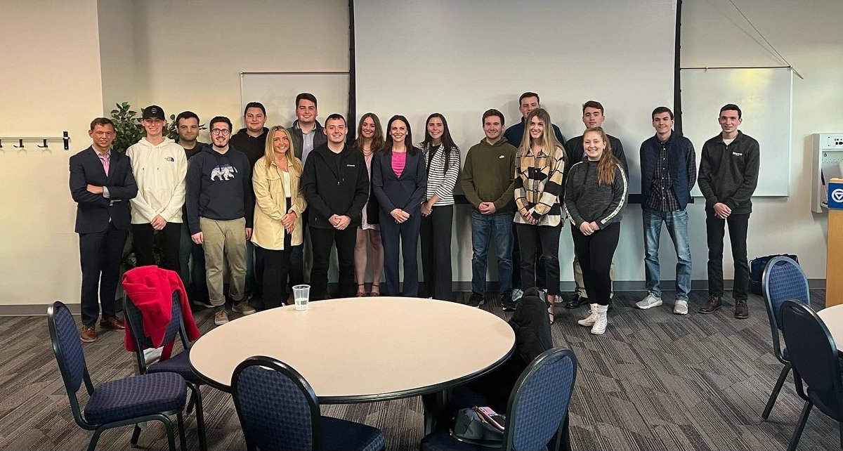 gvsuGOP's tweet photo. College Republicans meeting with @TudorDixon! Thanks for speaking with us! https://t.co/CrlccxtK4a