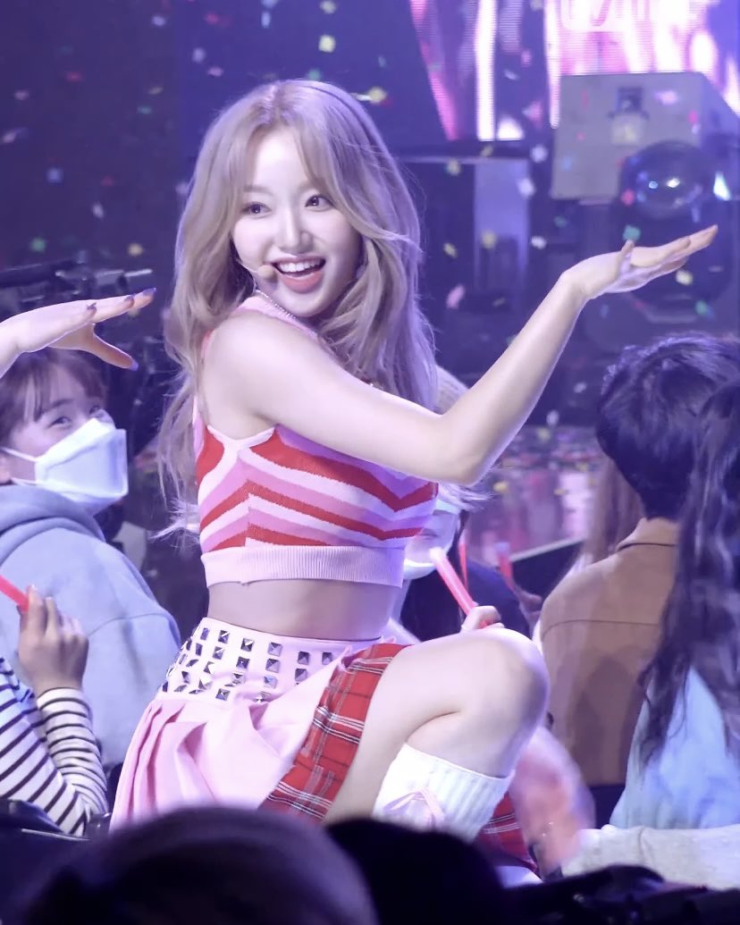 gowon pics! (@gowonjpeg) on Twitter photo 