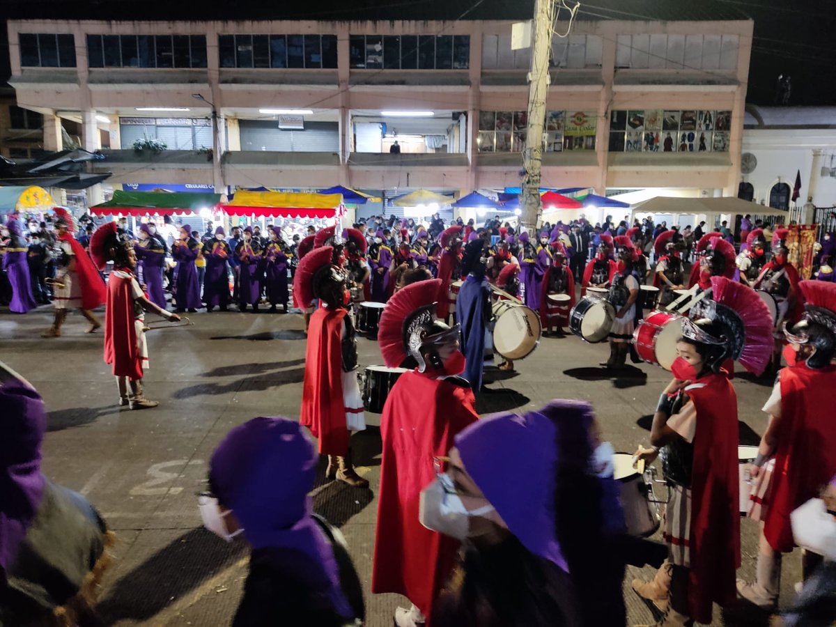 EUSanMarcos's tweet photo. #SemanaSanta2022| Esta noche en San Pedro Sacatepéquez, #SanMarcos procesión del Silencio recorre calles y avenidas de esta municipio.

📷| Diego Vásquez https://t.co/bf0jgb8GXj