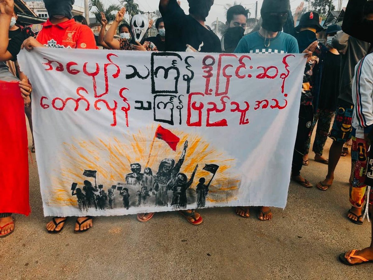 IrrawaddyNews's tweet photo. Young activists from Tanintharyi Region’s Launglon Township rallied against the military regime on Friday, refusing to celebrate the Thingyan Water Festival under military rule. (Photo: Launglon Strike Committee) #WhatsHappeningInMyanmar https://t.co/552gbO0Ulb