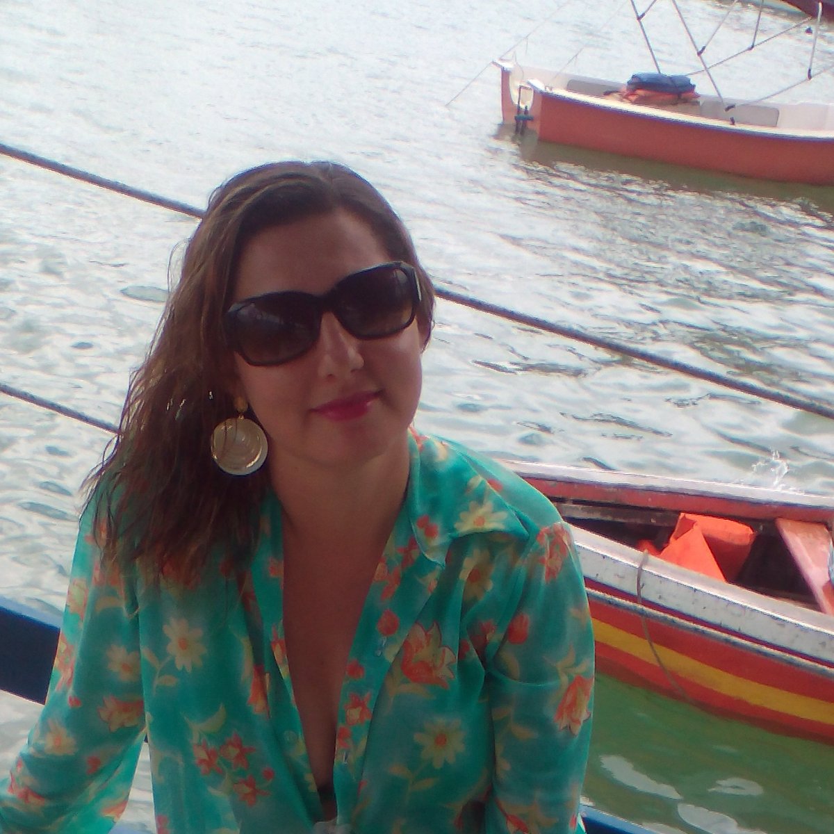 aline_tiane's tweet photo. #NewProfilePic https://t.co/fhQIXscNKo