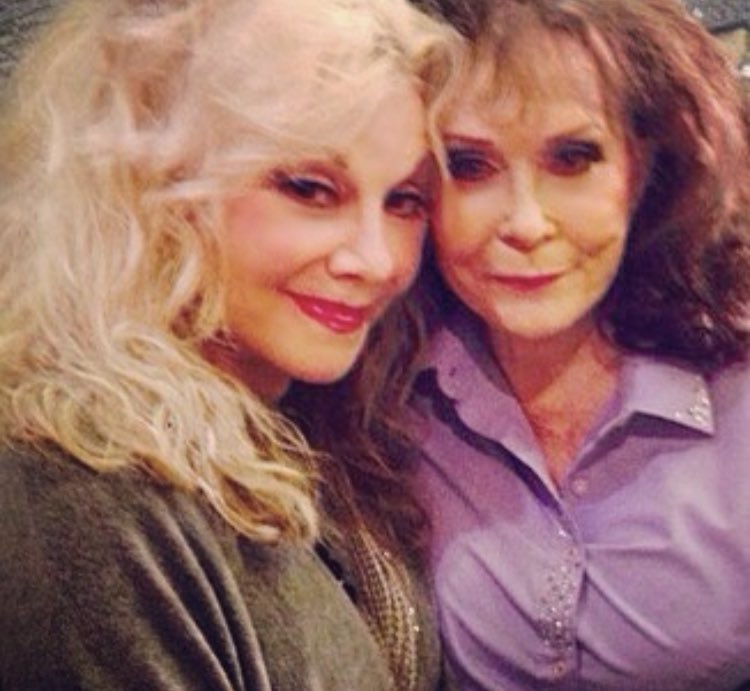 Happy 90th birthday <a href="/LorettaLynn/">Loretta Lynn</a>!