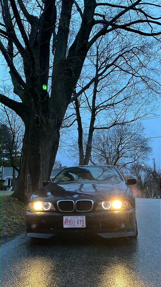 JohnSiddiqui's tweet photo. Massive bmw energy #BMW #e39 #bigbody #carculture #locallyhated #TeamInfamous https://t.co/xrYttXD343
