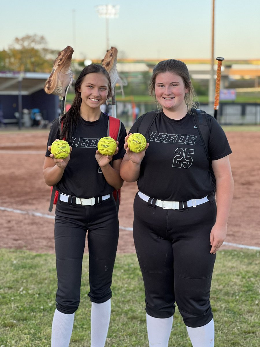 Greenwave rolls over Parker 17-0! 

<a href="/GallowayZoie/">Zoie Galloway</a> goes for 2 bombs. <a href="/2024Payne/">Madeleine Payne 2024</a> goes for 1. 

#RGR 

<a href="/bobbymathews/">Bobby Mathews</a> <a href="/KyleParmley/">Kyle Parmley 🥎</a> @RayfordWilliam9 <a href="/Leeds_Athletics/">Leeds HS Athletics</a>