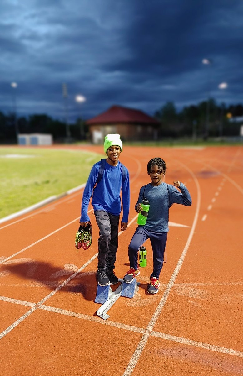 iLiveFitness's tweet photo. Track season is amongst us.
Practice First ones here last ones to leave.
#Xen3Fair
#So5Fair
👼🏿
So proud of these boys
#NeonSockBoys
#TrainWhileTheySleep
#TrackLife
#SpeedLife https://t.co/Gi6RwMSKfe