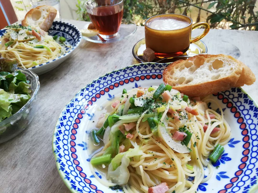 rosmarin_60's tweet photo. 友人おすすめのお店でランチ~デザートおいしくてたのしくて😋🍴💕けっこう長居した^o^~( ´ ▽ ` )ノ
#美味しいものが好き な
#久しぶりの友人
#さくらのタルト
#阪急王子公園
#ニムカフェ
#nimcafe https://t.co/Pchr7WCwrb