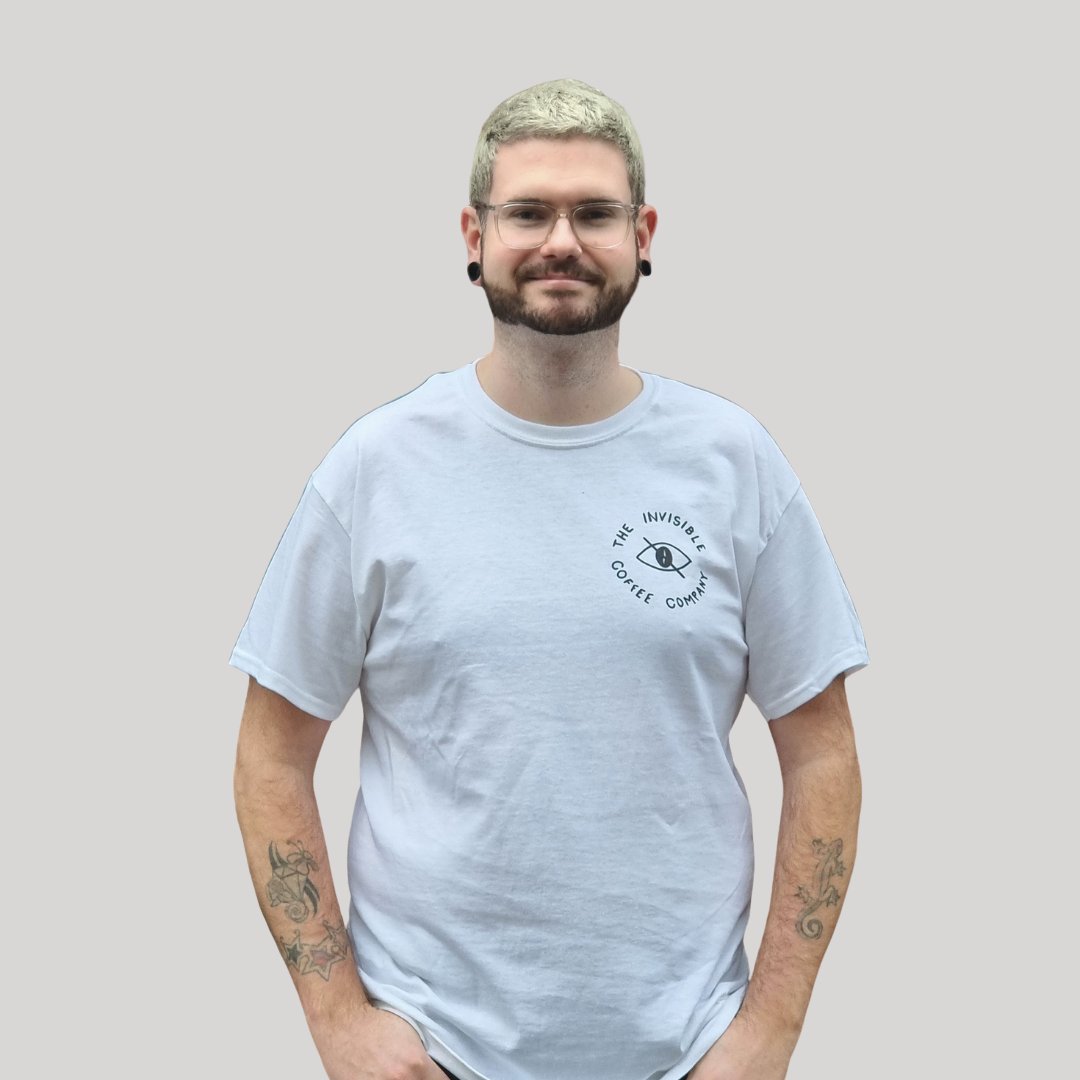 SHPcharity's tweet photo. From branded tote bags to #coffeecups to slogan t-shirts,. there’s still time to buy some #InvisibleCoffee merchandise and make a difference to Londoners experiencing homelessness. ☕
👉 https://t.co/vtr43rnJgH https://t.co/qePW8qmzMs