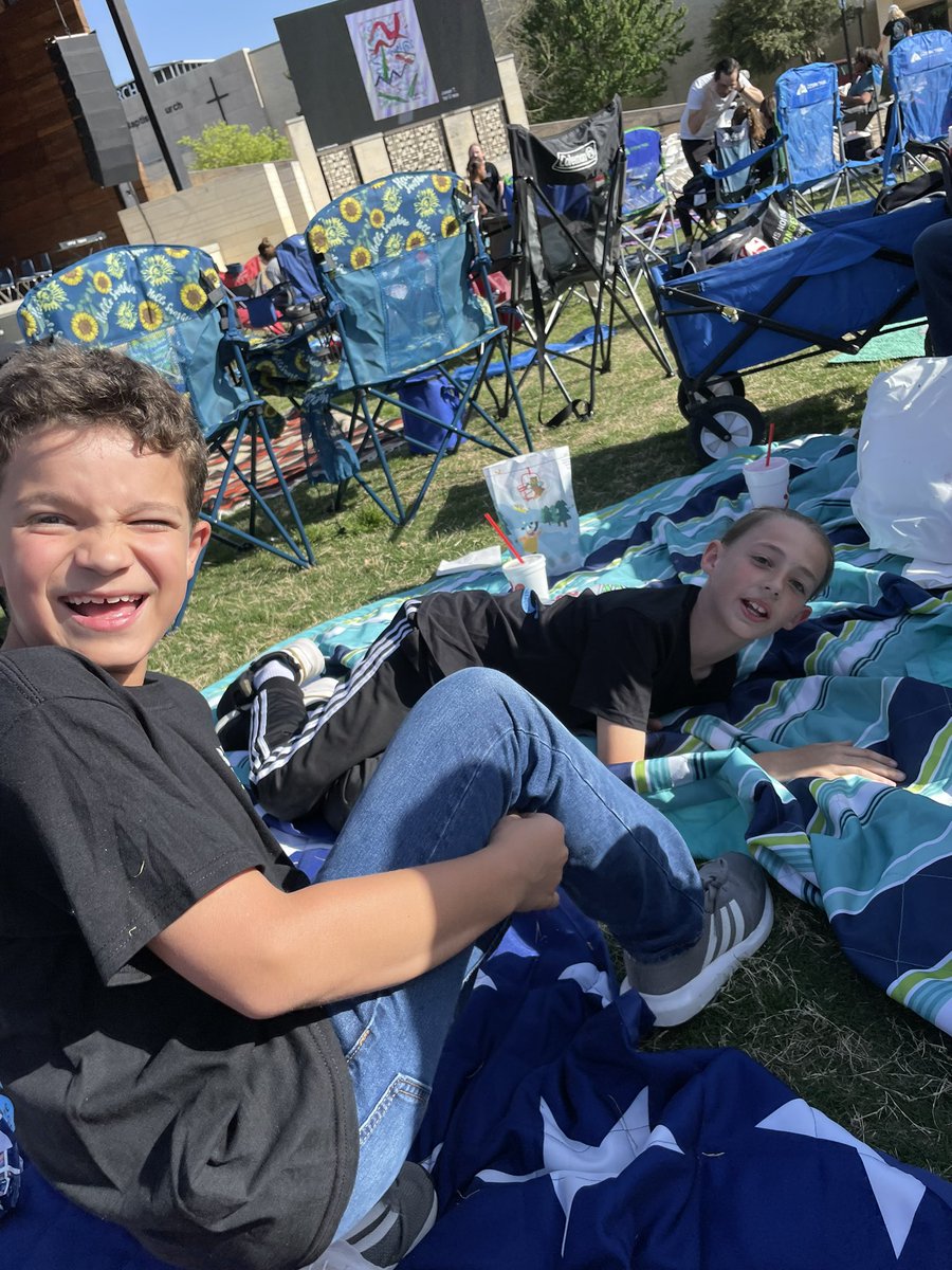 shaydenaisd's tweet photo. Beautiful evening for an outside performance. We have such talented students. @CoreyFADL @MrsUribeArt @phelps_tena @Rosalesmusic @AntillanaPR https://t.co/L7WFagINTr