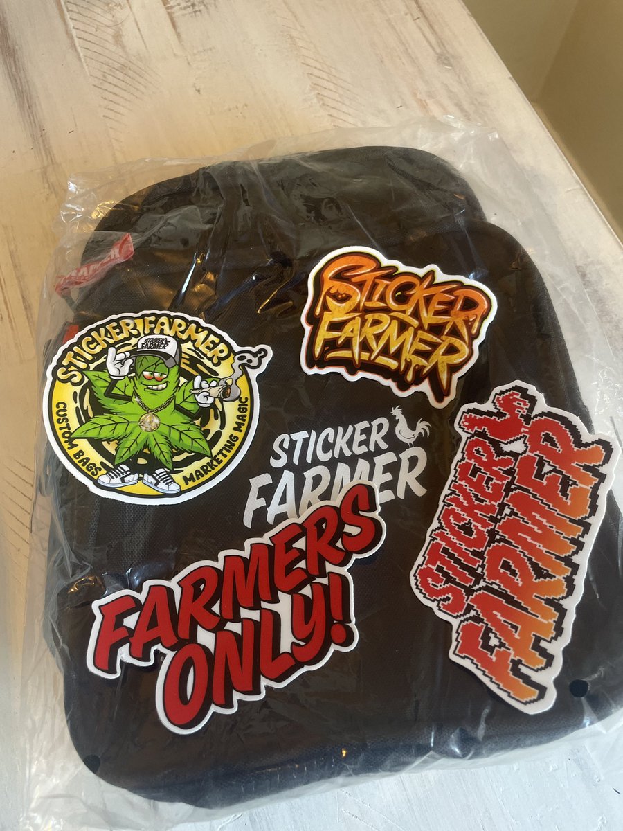 SeaLegsKlay's tweet photo. My care package from @FUC_nft & @stickerfarmer61 just touched down!🔥🐔 #FUCs #FeatheredUnderdogClub #StickerFarmer #Cannabis #Trappers #FireMerch https://t.co/RIfhA4w84a