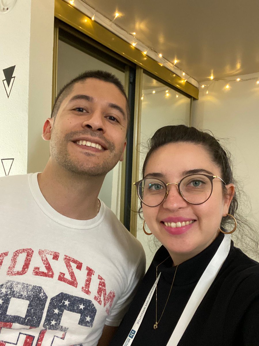 natsinats_'s tweet photo. Y pude ir a #wijworkshop gracias a la generosidad de @adriano_dreamer que me ofreció su casa para no dormir en la calle fría de Misuri. Hasta desayuno incluyó 🥹 ¡Muchas gracias, Pepé! Eres el mejor 💜 https://t.co/aNSxZQnSYI