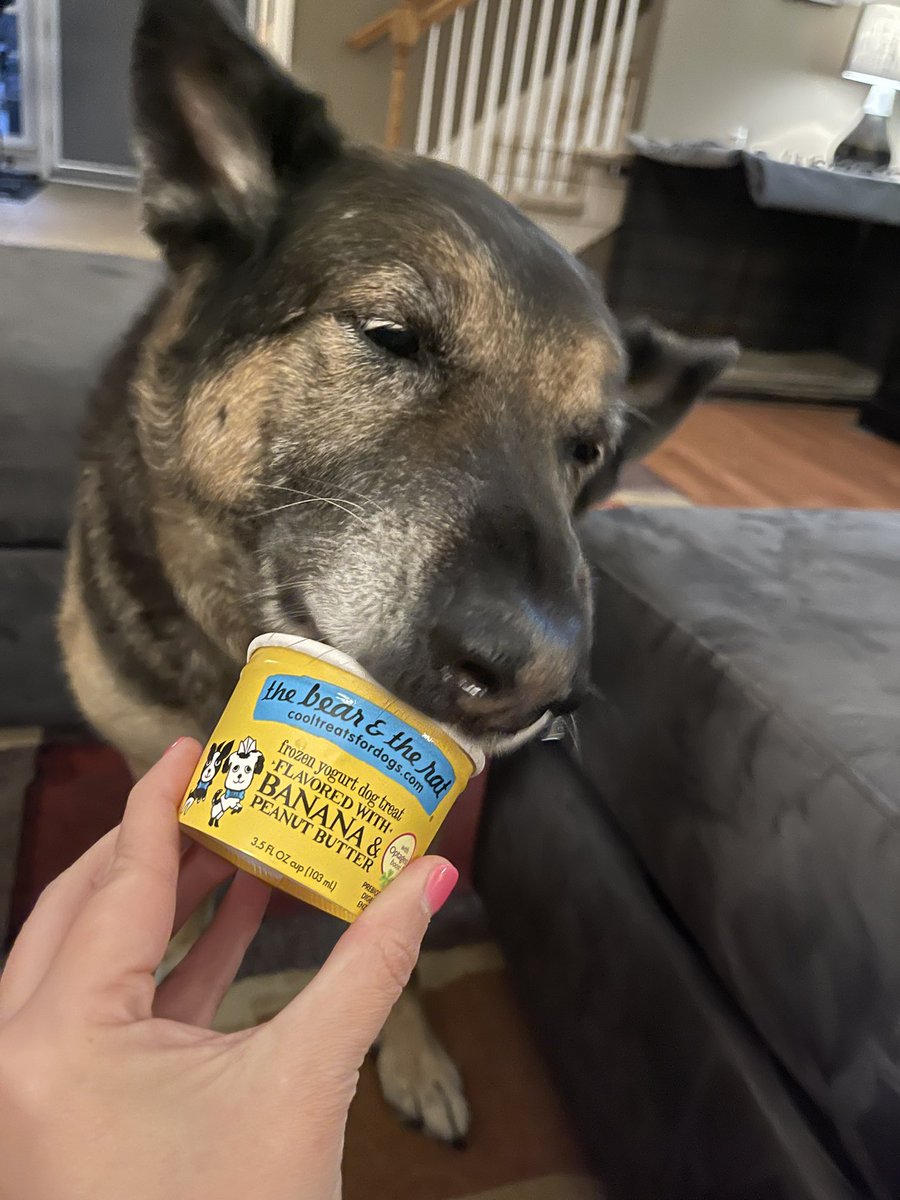 Angela Rardon tweet media