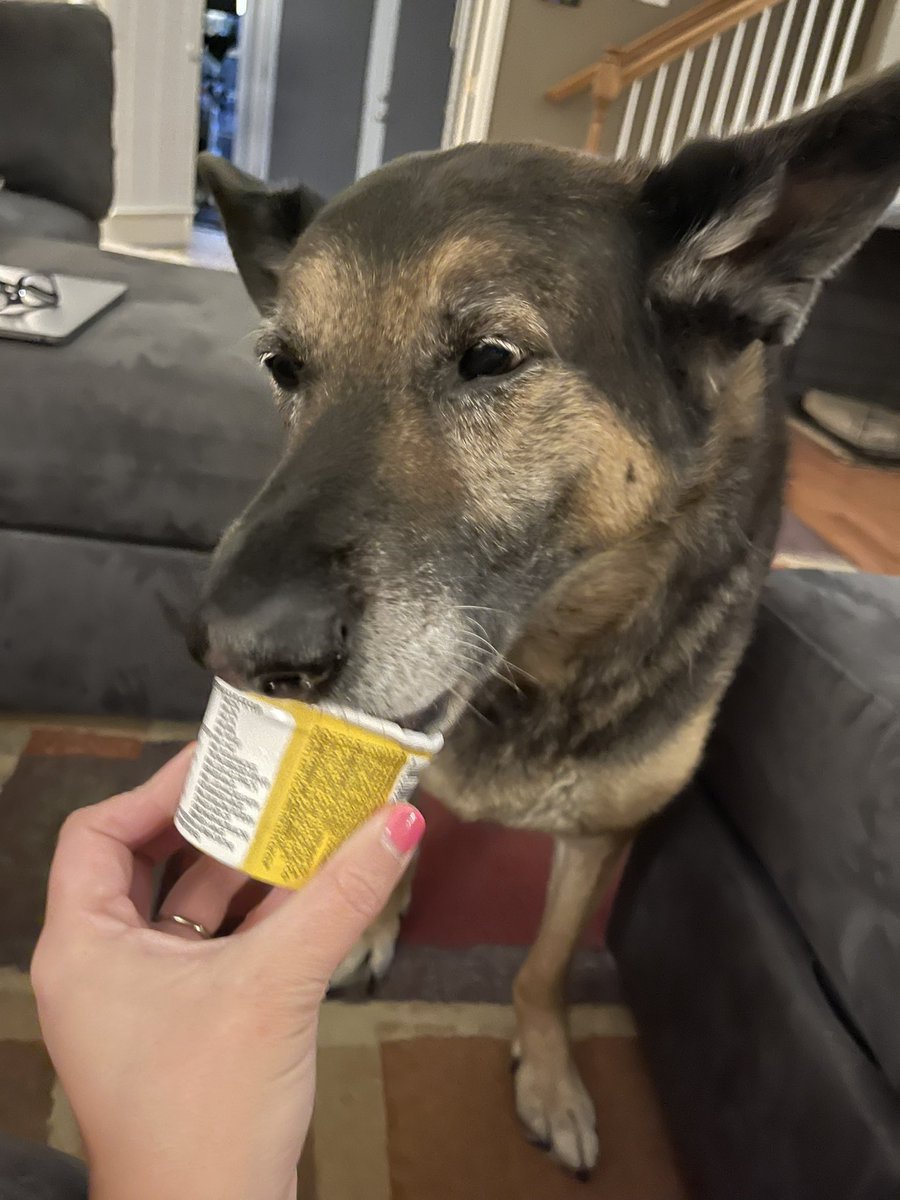 Angela Rardon tweet media