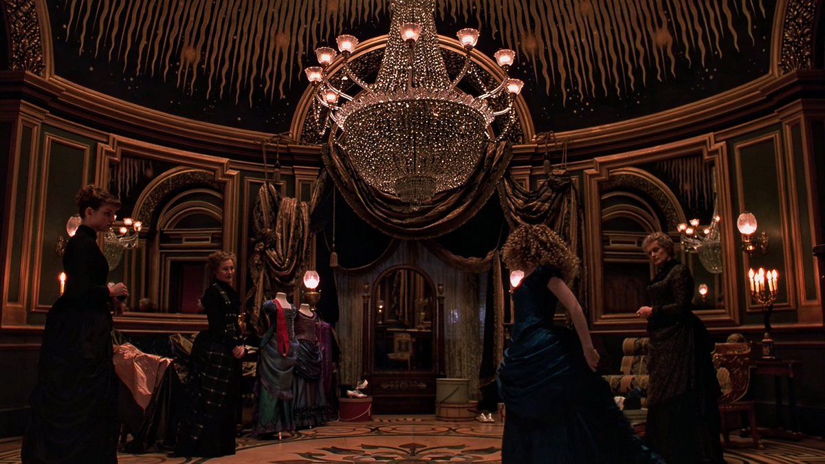 AyanTheAlien's tweet photo. Interview with the Vampire: The Vampire Chronicles (1994)
#films #cinematography #ThatOneShot https://t.co/dNml5losTr