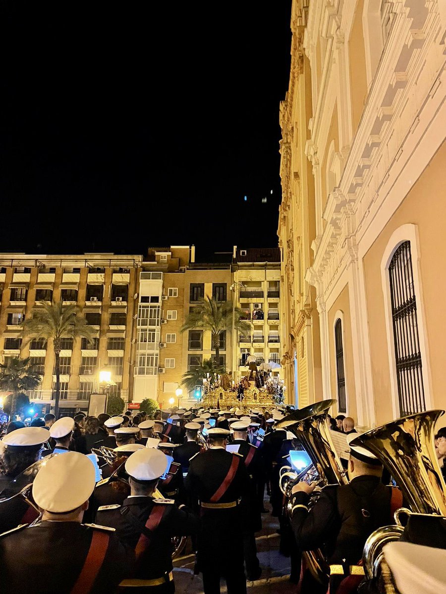 bctvictorialeon's tweet photo. Llega a su casa el Señor de las Cadenas
🎼 La Misericordia del Padre y Merced a tus Cadenas
✝️ @HdadJudios
📍 #Huelva
#SSVictoria22 l #SemanaSanta2022 https://t.co/OM7EHTeCNV