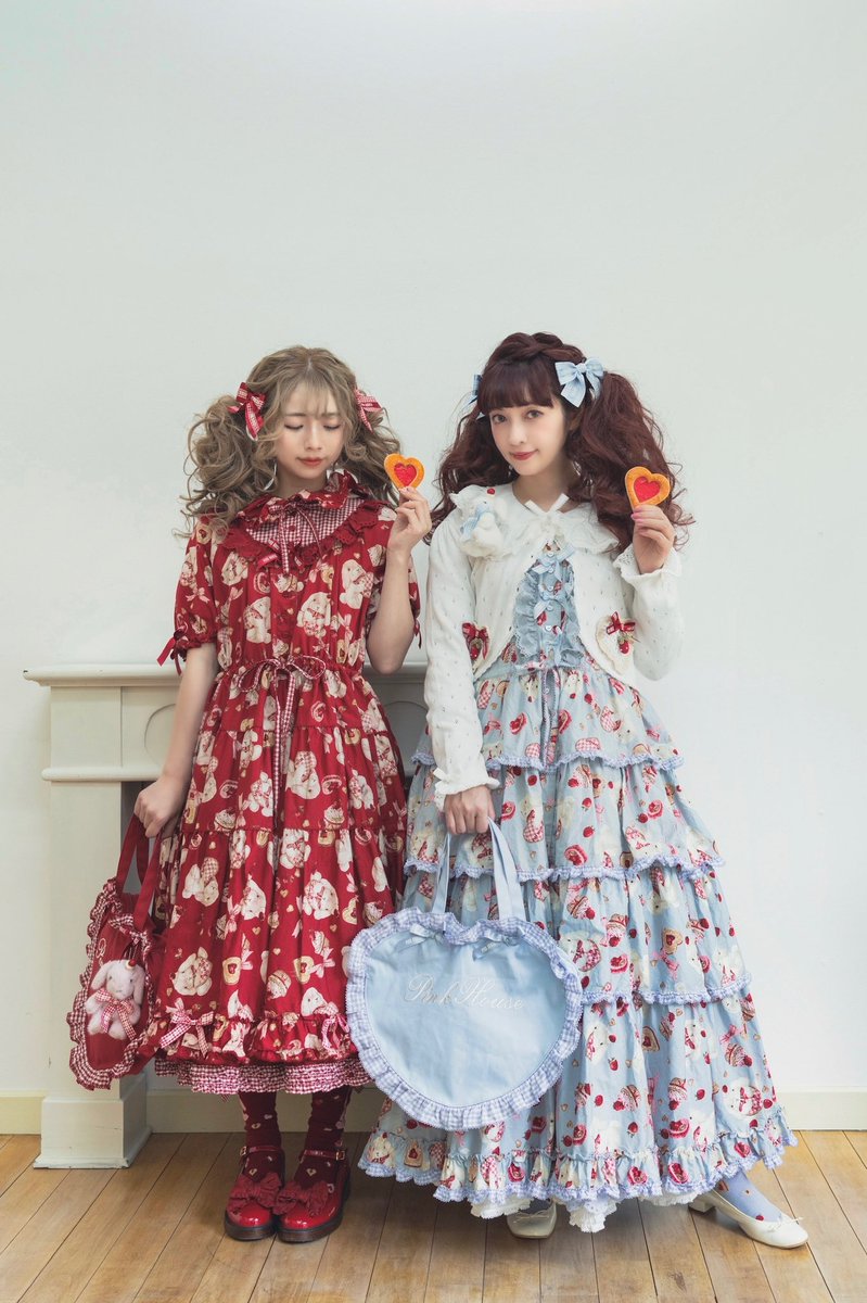 本日18時からPINK HOUSEさんコラボ 4月22日発売の新作インスタライブ