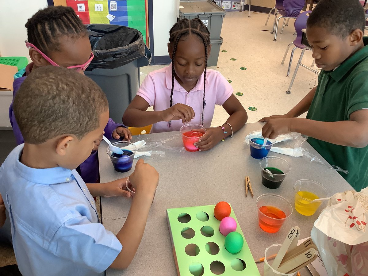 C_Malahias's tweet photo. Pure joy today with my Persistent pineapples! Some of them have never dyed eggs so it was extra meaningful! #addjoy
@SnipesAcademy https://t.co/DDFNcGd546