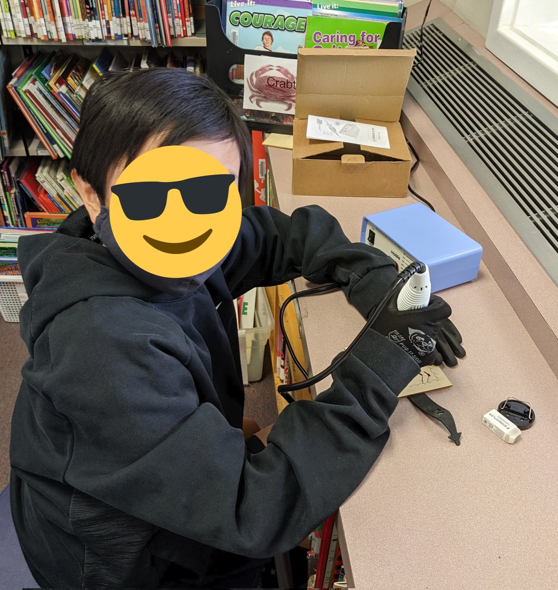 TalmeyLLC's tweet photo. Div. 1/2 used the DRC's wood burning kit to etch designs and symbols inspired by Greek mythology today. Linking socials with ADST was a blast 🔥 #sd38learn #rtla38 https://t.co/RAiLf5BqT9