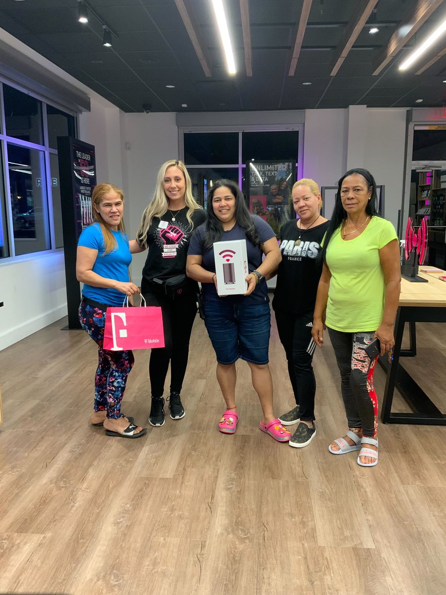 <a href="/nlopes97/">Nicole Lopes</a> is setting her customers up for success!! Solving wireless and  internet needs!!! Amazing work Nicole 🔥🔥🔥🔥 <a href="/leymiy/">Leymiy</a> <a href="/devito_steve/">Steve DeVito</a> @SimeonBookerIV <a href="/DRiveraTMO/">Danny Rivera</a>