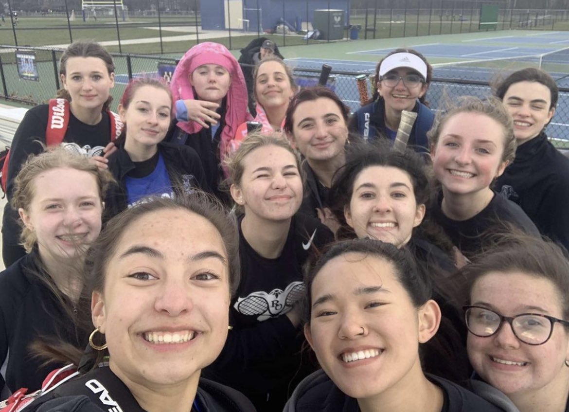 Tough fight today against Farmington, 4-4 but lost total sets 9-10😤 Wind was CRAZY!!!!! But we’re still SO PROUD!!!!