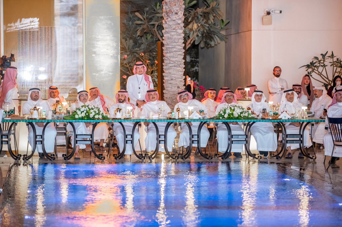 MakkahChamber's tweet photo. استضافت هيئة تطوير منطقة مكة المكرمة رئيس مجلس إدارة #غرفة_مكة المكرمة أ. هشام كعكي والأمين العام م. عصمت معتوق ضمن اللقاء السنوي الذي تقيمه الهيئة برعاية مشروع الطريق السياحي. https://t.co/O2n31CRDnz