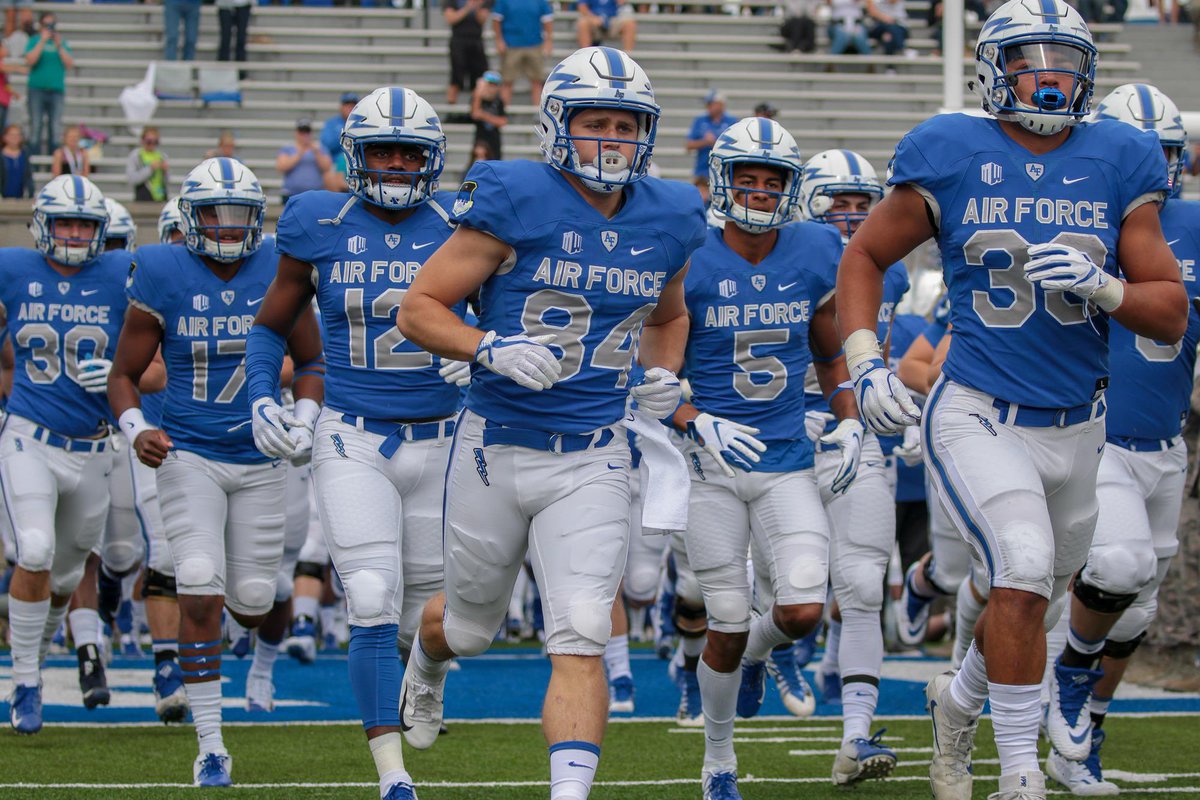 After a great talk with <a href="/Coach_Thiessen/">Mike Thiessen</a> I’m exited to announce I’ve received my first D1 scholarship offer from the Air Force Academy! <a href="/AF_Football/">Air Force Football</a> <a href="/WestviewRecruit/">WESTVIEW RECRUITING</a> <a href="/BrandonHuffman/">Brandon Huffman</a>