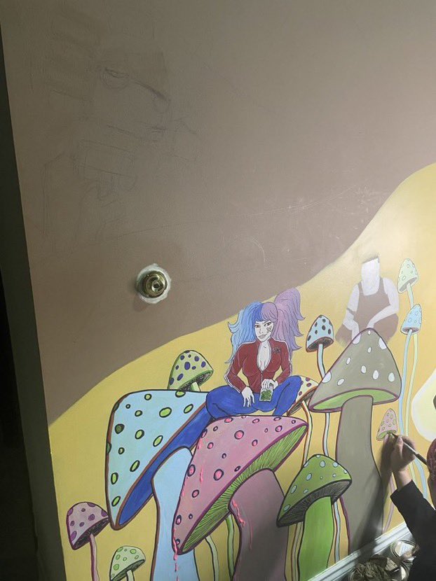 artofchain's tweet photo. More mural updates!! #slavettes #gopniks https://t.co/pIat34IZLH