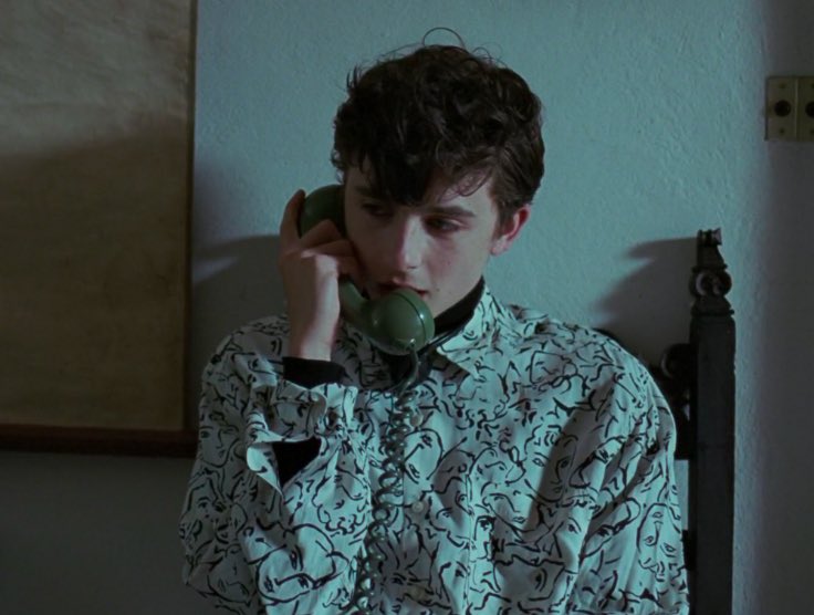 ariellesnum1's tweet photo. later, she adds “I said it twice you answered once”, referencing the phone call scene from the same movie. In this scene, Chalamet’s character calls out his own name two times while his former lover Oliver calls his own name only once. https://t.co/FlWo429fyR