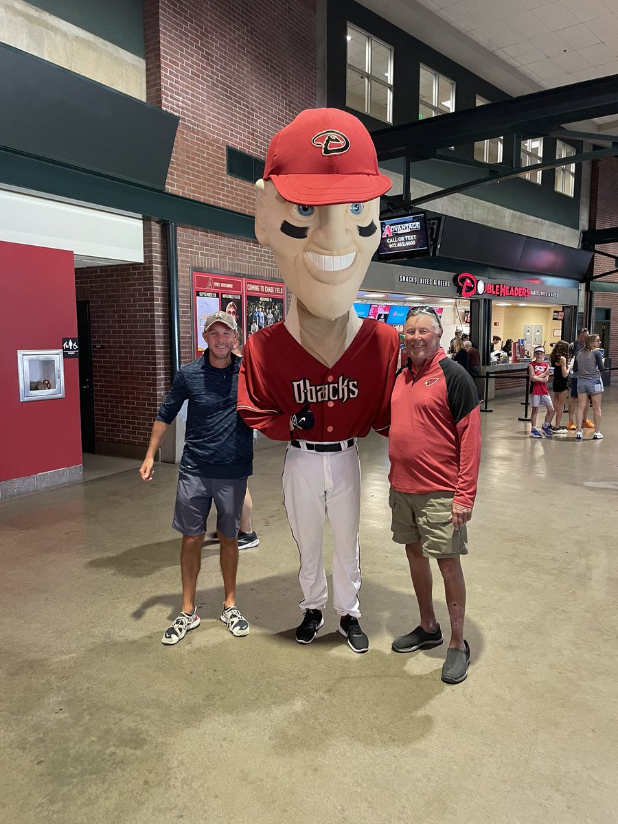 Great to spend 4 days visiting my parents in Arizona.  Great food, golf, baseball and memories.  #Special