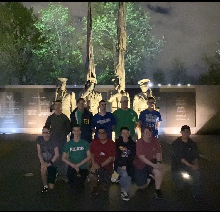 ShawnaShops's tweet photo. Color guard at the Air Force Memorial #WaRuinDC22 https://t.co/WdGzeTuzPI