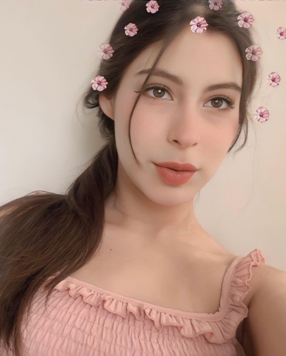 briloveschick's tweet photo. 🌸 https://t.co/QgS1wAZ3LU