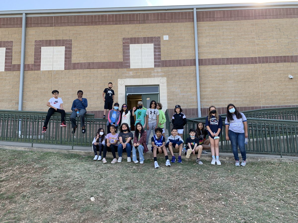 KirkLomax's tweet photo. It was a great day at Monroe May for Bike Rodeo! Thanks to all the student participants, parent volunteers and 5th grade helpers. @NISDMay @MayPrincipal @JenMGonzalez3 @wisdombethelPE https://t.co/lqqwvc1gEi