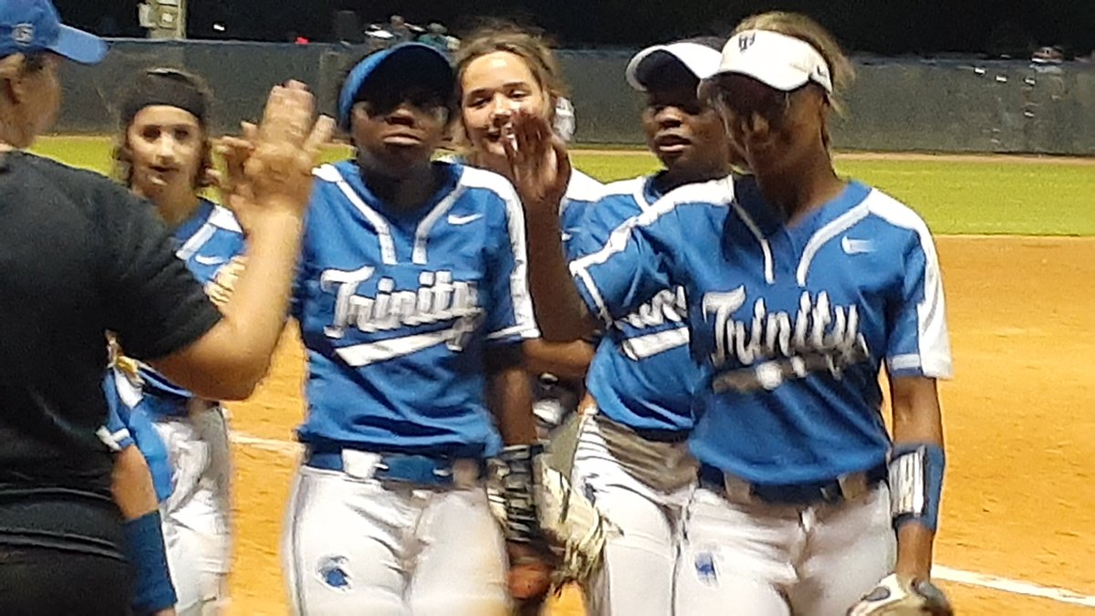 AthleticsTca's tweet photo. Conquerors Softball defeats Suwannee 6-3 and 8-3.
Jordan Lassater GW 2-run HR in Game 1.
Lexi Lofton 3IP, 0ER; RBI in Game 2. https://t.co/AaCG0N8Fuq
