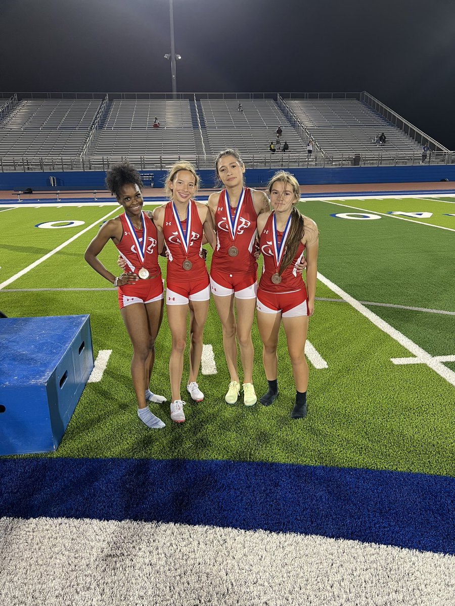 CHSGirlsTrack_'s tweet photo. Crosby Girls placed 4th in the 4x400 relay to move onto area! Congratulations to Abby Elisor, Olivia Darbonne, Mayte Tavarez, and Taylor Destin! Great work ladies!! https://t.co/fpwi81NJTy
