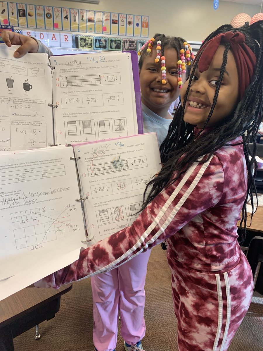 principalplewis's tweet photo. #datanotebooks telling me all about it 3rd grade rockstars! @ApacheIS512 @theSMSD #personalizedlearning https://t.co/sEXDIEQ9Y9