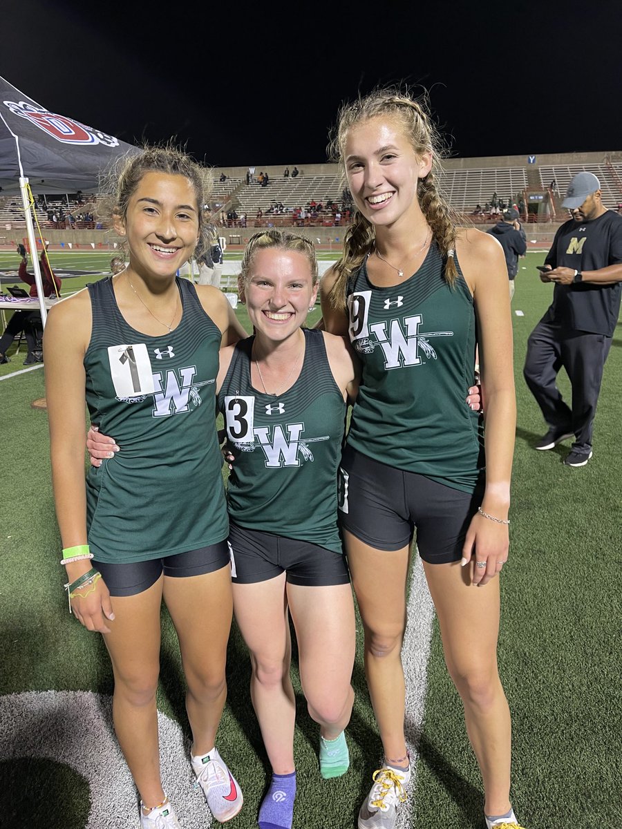 Waxgirlstrack's tweet photo. Emilee Jones is the district champion in the 1600! Cori Morgan finished 4th. Both are headed to Area next week! Tessa Dominy PR’d in her last race as a senior! We are so proud!!!! https://t.co/vo0G9xqvLS