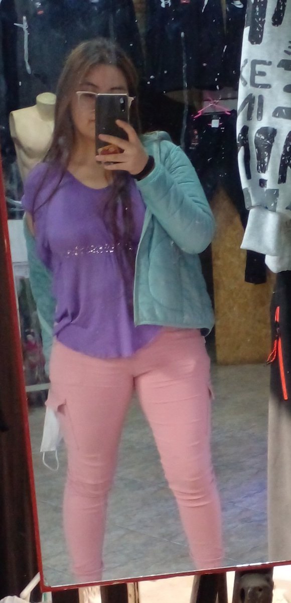 EnmaLS's tweet photo. Me humillo al triple solo por Chris 
#selfiesforchan https://t.co/u74jc9vw0C