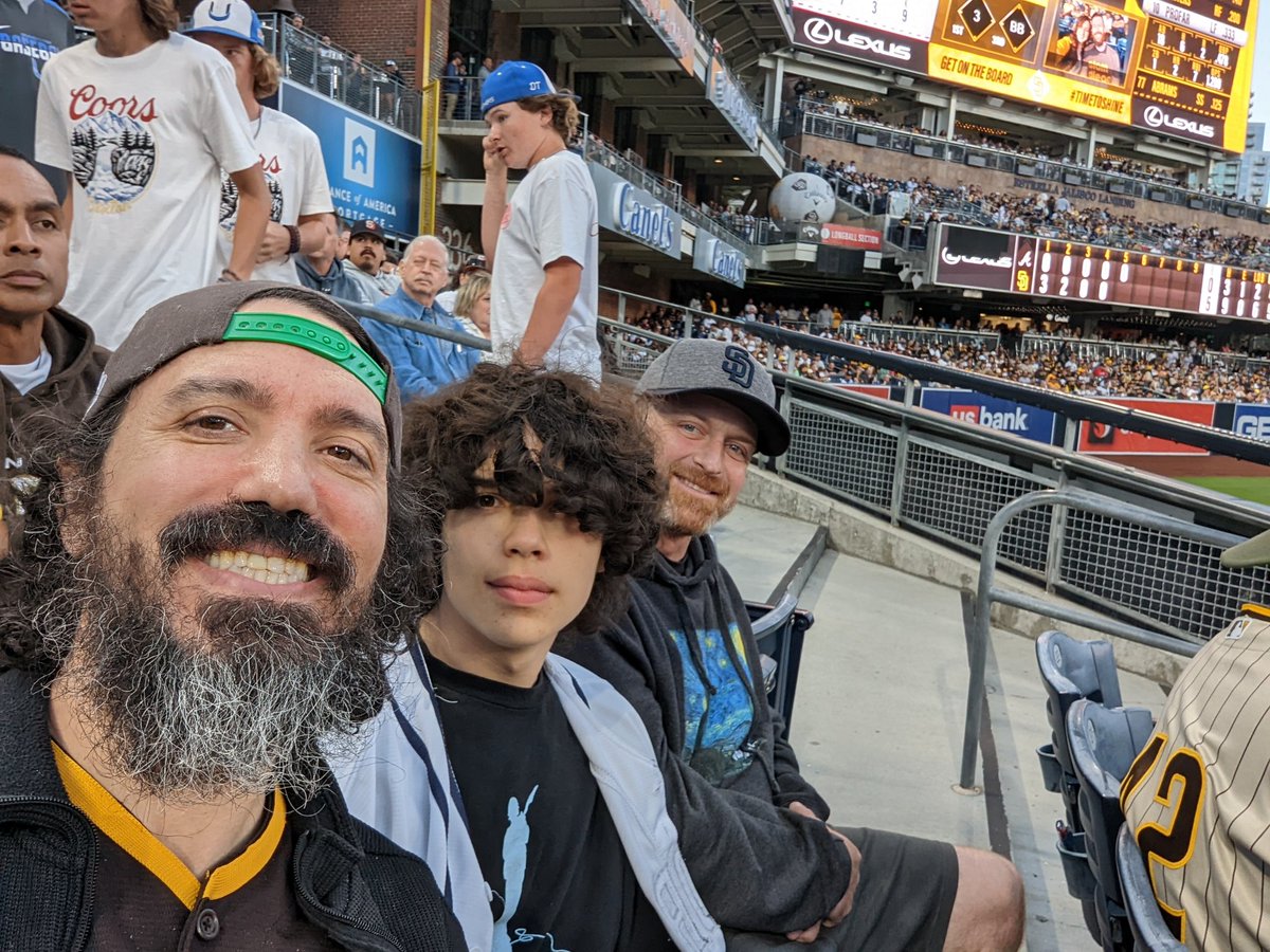 BindDesk.com tweet media