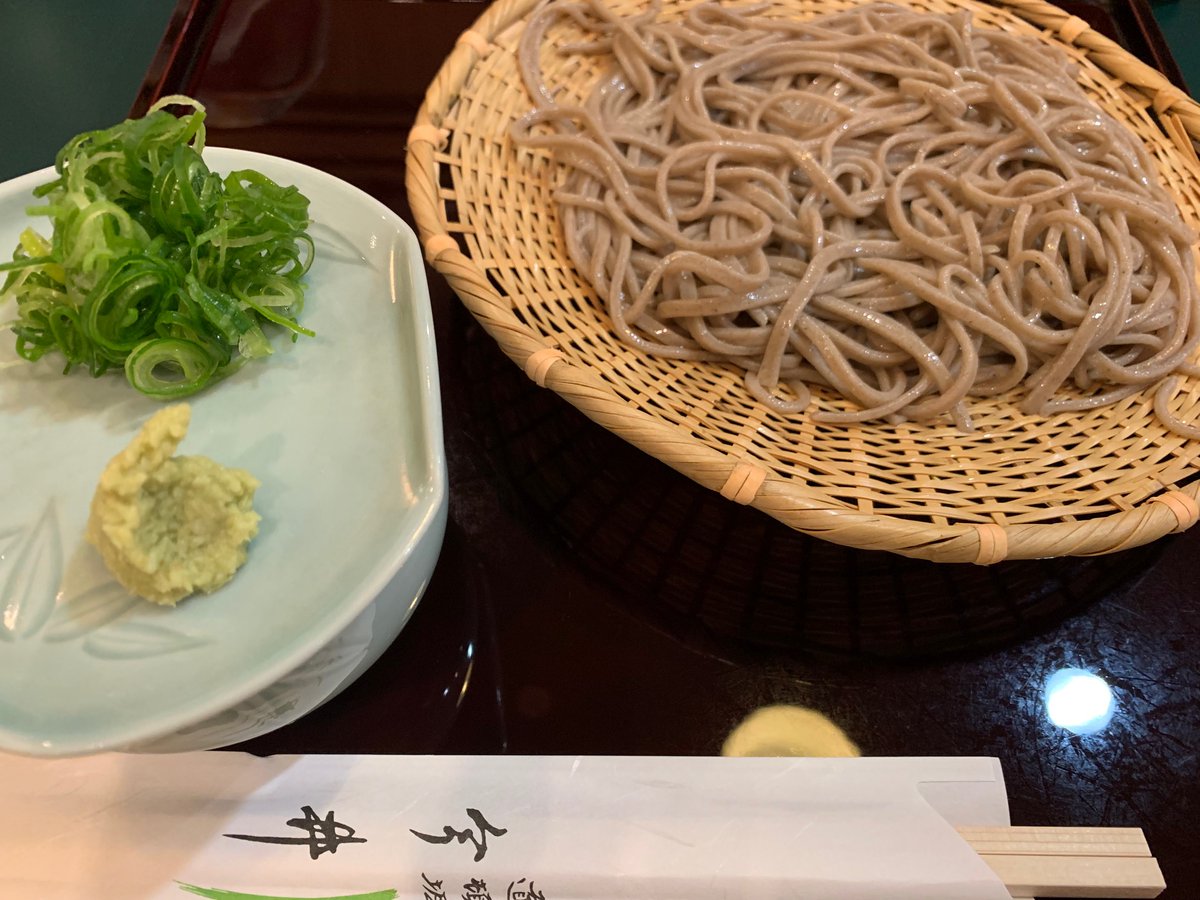 vuijikaifuku1's tweet photo. ランチは #道頓堀今井 の親子丼と #ざる蕎麦 でした。
わさびをつけるとより一層香りが増します。
親子丼の写真は早く食べたい一心で手が震えてブレました 笑
そんな卵、エーーーッグ、Eggggggの気分をこちらの作品を🍳!!
#Nighthawls At The Diner
#WalkinOnEggs (SACD Hybrid)
#ARECORDS #AL75002 https://t.co/z5ZIr0pQt6