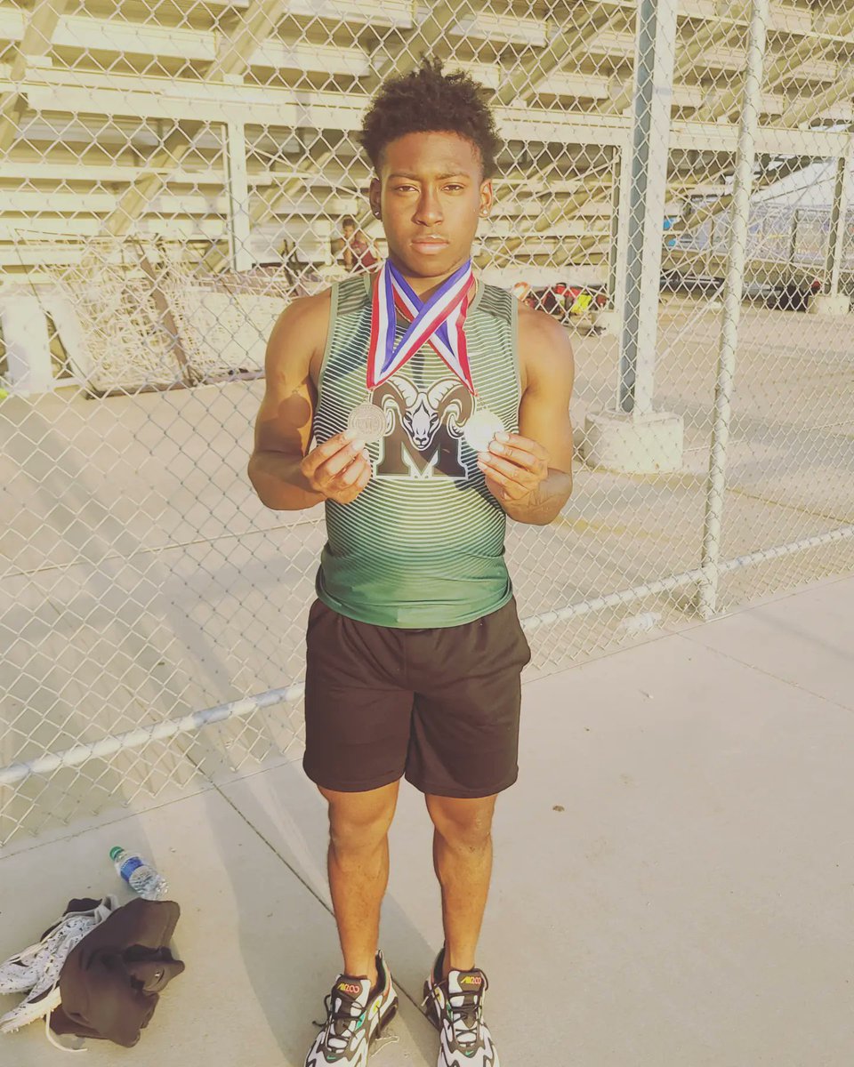 MoNelson16's tweet photo. Congratulations on your advancement to Area in the 100m and 4x100m 🐏
#Freshman year has been amazing 
#Mayde Creek High Sprinter
#Runner Up
@_ejnelsonn https://t.co/vr8oVpjsB3