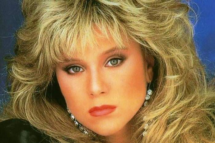 Happy Birthday Samantha Fox.  New Age 44. My best Wishes for you. 