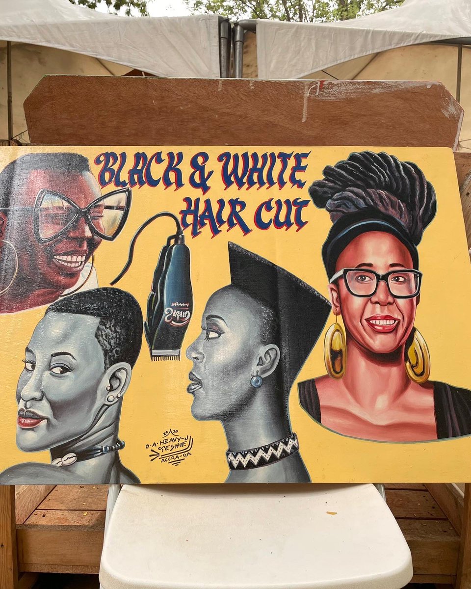 Nnedi's tweet photo. This painting was spotted by one of my favorite rappers @manifestive at a flea market in Accra, Ghana 🇬🇭🎨. That’s definitely me. Heehee, I have arrived, 😆!

Did some digging around, the artist is Jeaurs Oka Afutu, known with his artist name as Heavy Jeaurs or Heavy J. https://t.co/QIp4Waq1mr