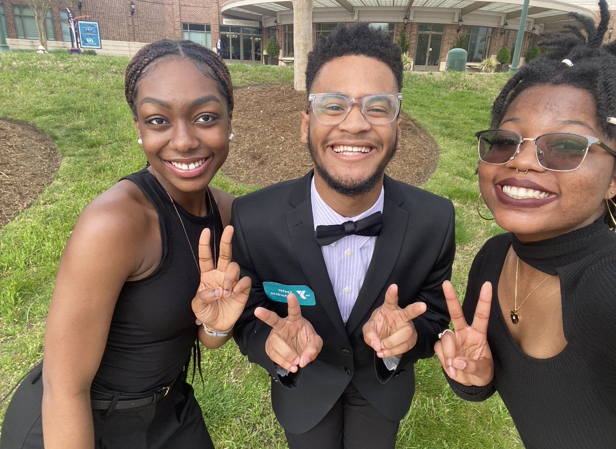 This evening I had the honor of being apart of my first Community Impact Dinner with the YMCA of the Virginia Peninsulas! I’m so greateful to have been awarded volunteer of the year, and a big thank you to everyone for doing the amazing work that they do!!! I love my peoples‼️🤣