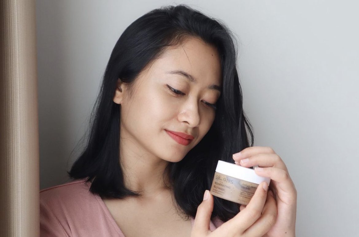 SmoonSkin's tweet photo. Rejuvenating Jelly Mask, buy 1 get 1 @ Shopee. Limited stock, ya, Smoons Gang 😘

https://t.co/JeTisXdRGX

📸 @/stellaweny https://t.co/XGBrqaQFAv