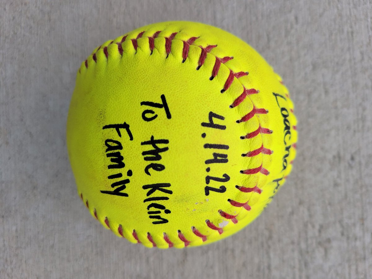 LoachapokaAD's tweet image. Our @PokaAthletics softball team dedicated their Area win vs Autaugaville to Coach Klein! Gameball goes to the family!
#PokaPride #ForJK 🥎
